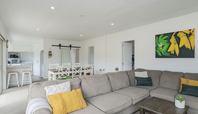 Hidden Gem - Whiritoa Beach Holiday Home