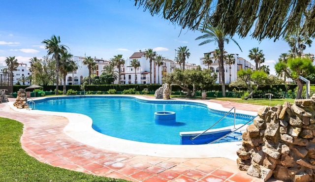 Holiday Apartment 'El Duende de Zahara' with Sea View, Pool, Gym & Wi-Fi