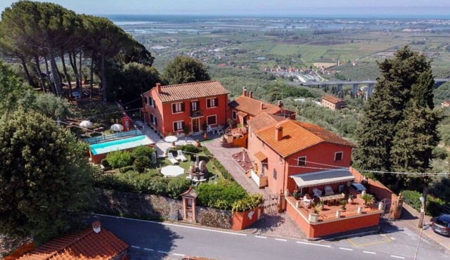 Holiday flat with Sea view for 4 People