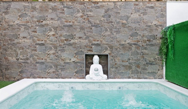 Holiday Home 'Villa Españolillas' with Mountain View, Pool, Terrace and Wi-Fi