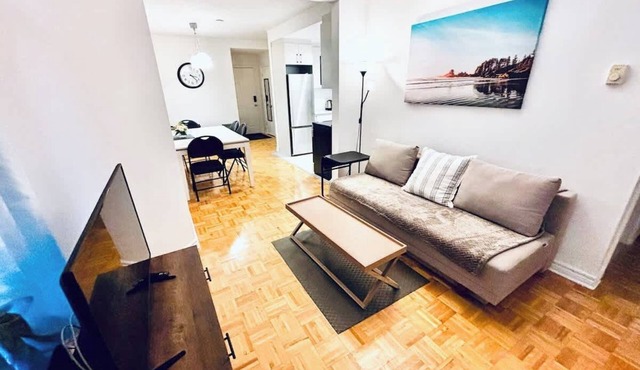 Homa 3 Bright Apt Workspace & AC