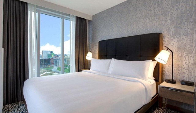 Homewood Suites By Hilton Montreal Downtown