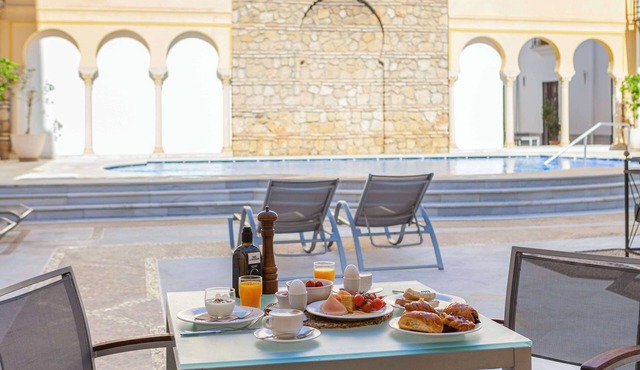 Hotel Macià Alfaros
