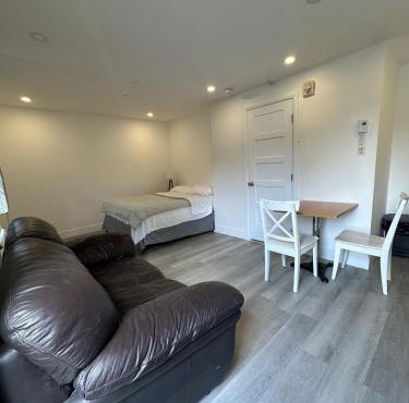 Hotel Mini Inc