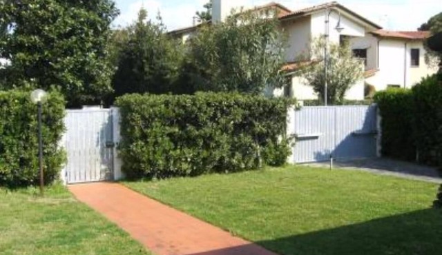 House/Villa - PietrasantaHouse with garden