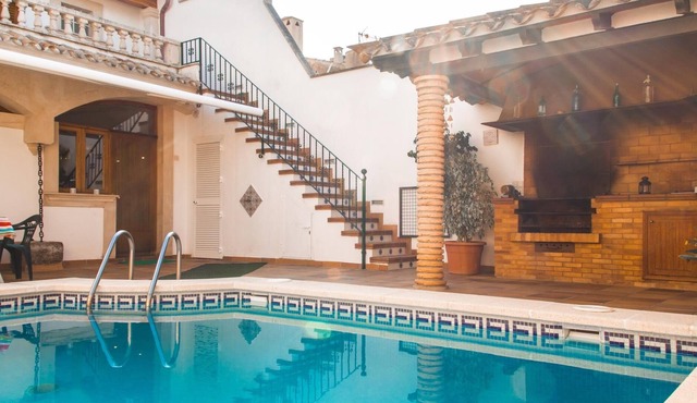 Jaume II - House with swimming pool in the heart of Lluchmayor