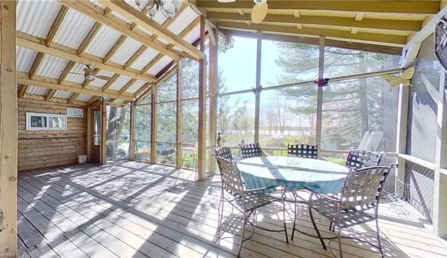 Kawartha Cottage on The Lake - With HotTub!