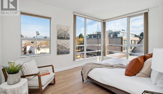 Kerrisdale 3 Bedroom Modern Apartment