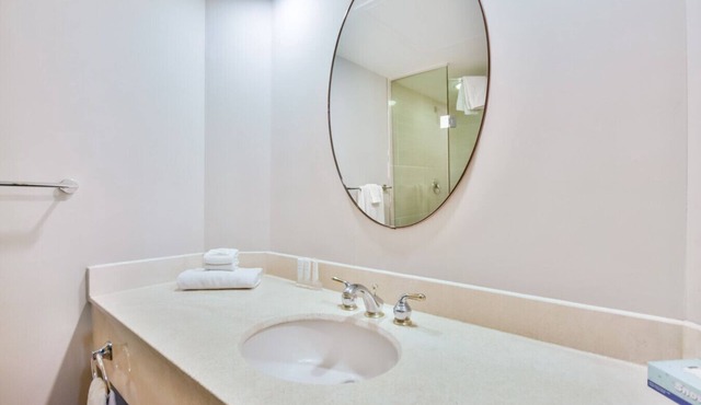 King Studio Suite at Highland Estates-Heated Pool