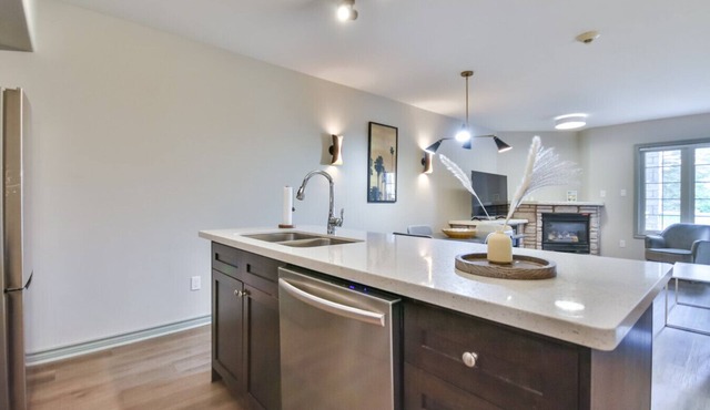 King Suite – heated Pool, Sauna & Kitchen