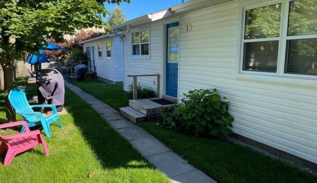 Laird Hideaways Unit 1 - Centrally located on a quiet laneway in Southampton