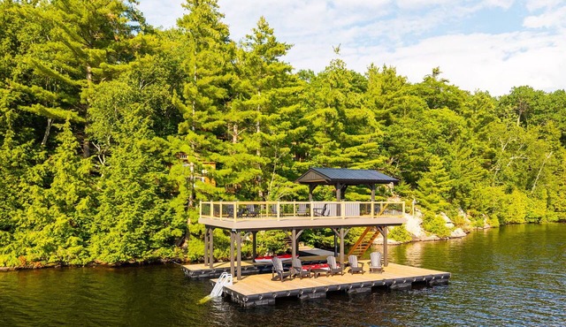 Lake It Easy | On Portage Lake