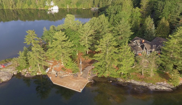 Lake Joseph Luxury Retreat