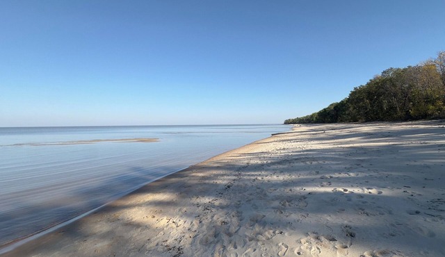 LAKEFORNT-NEW LISTING BY NIRVANA RENTAL AND PROPRTY MANAGEMENT Rent 2 get 2 free