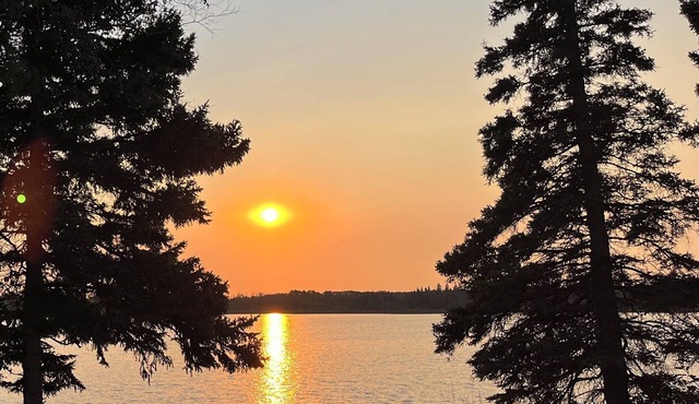Lakefront Log Cabin with HOT TUB. Unique property with private lake access.