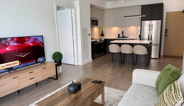 Lakeside 2 BR New Condo at Friday Harbour | 1hr from GTA