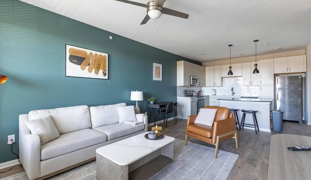 Landing | Chic 1BD, Yoga Studio, Pool