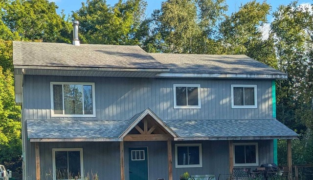 Larkwhistle | SAUNA | CHICKENS | Near BEACHES