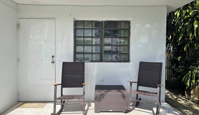 Las olas beach studios