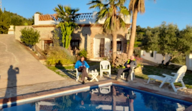 Las Palmeras, romantic vacation home with private pool in a secluded location