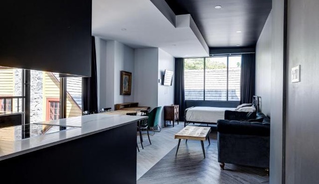 Le Black & White - Vieux-Terrebonne