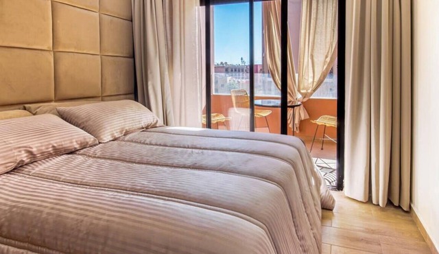 Le Nour - Beautiful 2 bedroom apt with Ac in