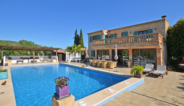 Limoncello - spectacular stone house with private pool