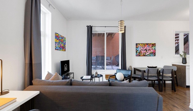 LiV MTL MTL Plateau Urban Suites Near Downtown Montreal