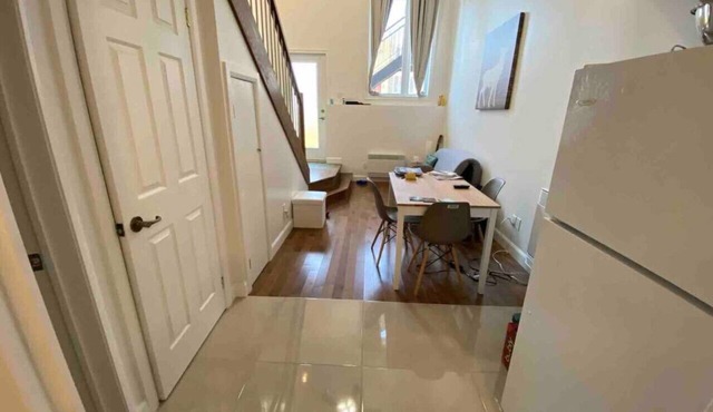 Loft 16 pieds avec terrasse et spa sur le toit!