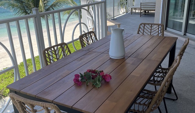 Love beach Condo 3 BR Nassau