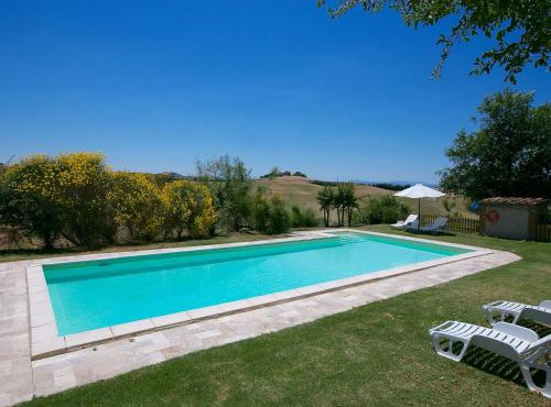 Lovely farmhouse in Tuscany with panoramic view