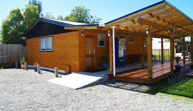 Lovely modern Studio chalet, located at the gateway to the West Coast
