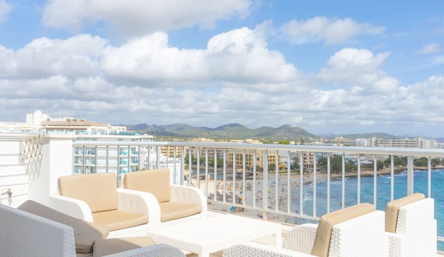 "Luisamar Meerblick". by Interhome
