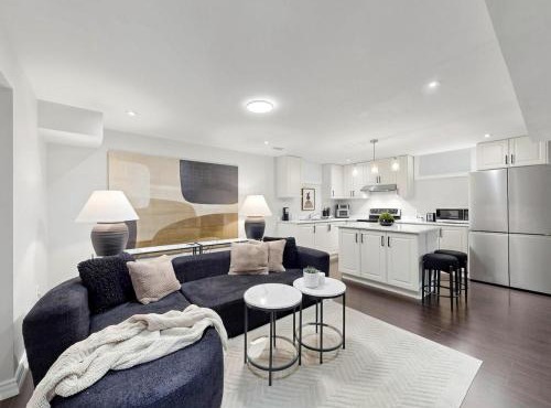 Luxury 2BR Suite Stylish Stay with 2 Free Parking