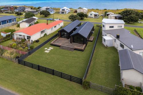 Luxury Seaside Getaway - New Build