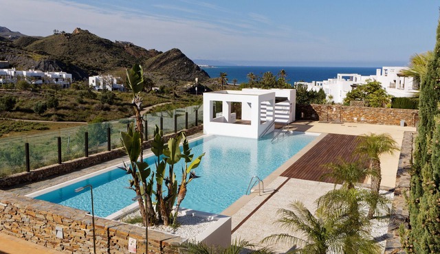 Luxury Villa, Sleeps 8, Exclusive possibility of hiring Private Chef