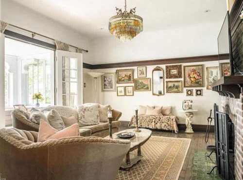 Luxury waterfront fairytale home -Carmen Elisabeth