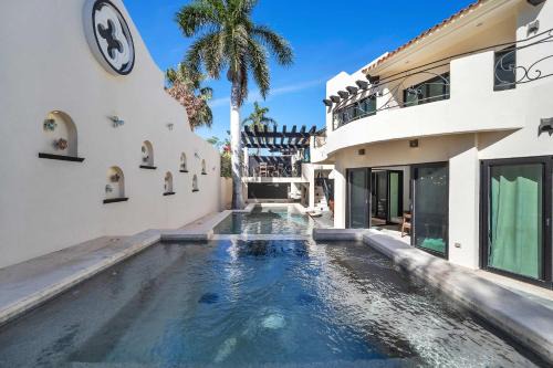 Marbella Lane PrimeVilla n Modern Home Comfort