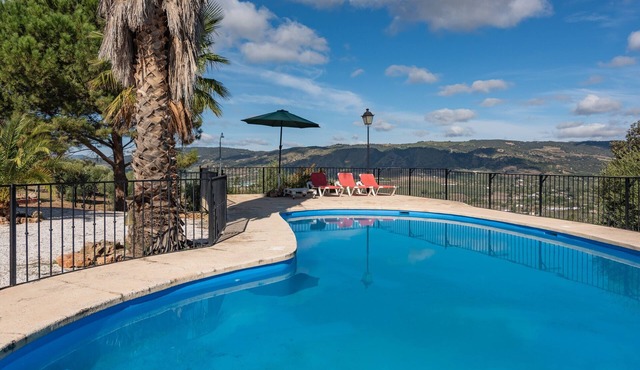 Mediterranean Villa "Palladio" in Ronda with Mountain View, Air Conditioning & Pool