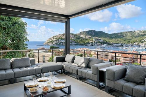 Meerblickvilla Design in Port Andratx mit Minotti, Occhio, Gessi, Cabinet, Miele