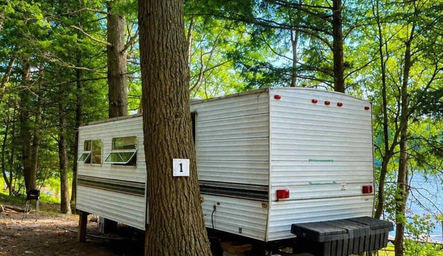 Mill Lake Waterfront RV Retreat | Parry Sound #01