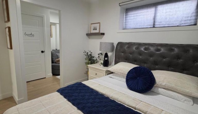 Modern 1BRM Private Suite - Free Parking- Near Henday - Pets Welcome