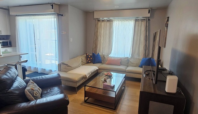 Modern 2BDR | 1 BATH | Free Parking | Minutes to Hwy 401