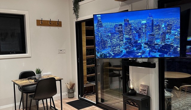 Modern Basement Studio + Access to Cozy Cabin