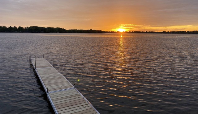 Modern Cottage with Dock and WiFi on Lake Dalrymple