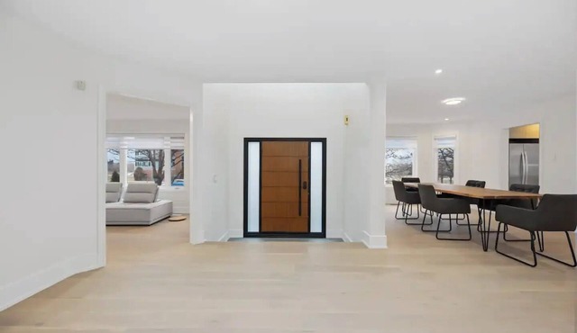 Modern Elegant Home North Toronto