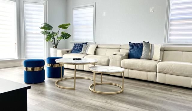 Modern Home in SGV - Fast Wifi, Sleeps 7, 15 Min from DTLA/Pasadena!
