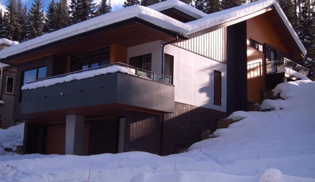 Modern luxury chalet with incredible Ski in/Ski out access
