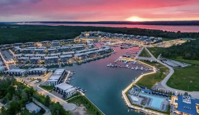 Modern Oasis FRIDAY HARBOUR resort, a luxury destination.