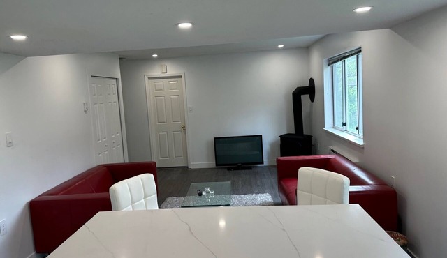 Modern suite in Garibaldi Highlands, near all outdoors fun and 45m to whistler